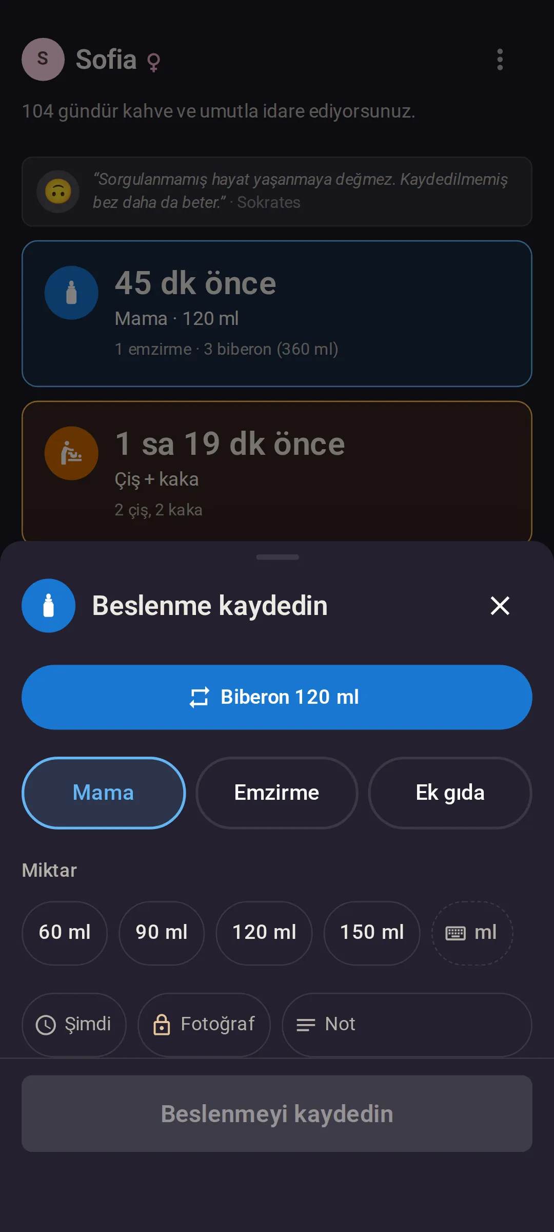 “Beslenme kaydedin” ekranı: tek dokunuşla tekrarlanan “Biberon 120 ml” düğmesi, Mama, Emzirme ve Ek gıda seçenekleri, ve 60, 90, 120 ve 150 ml miktar düğmeleri.