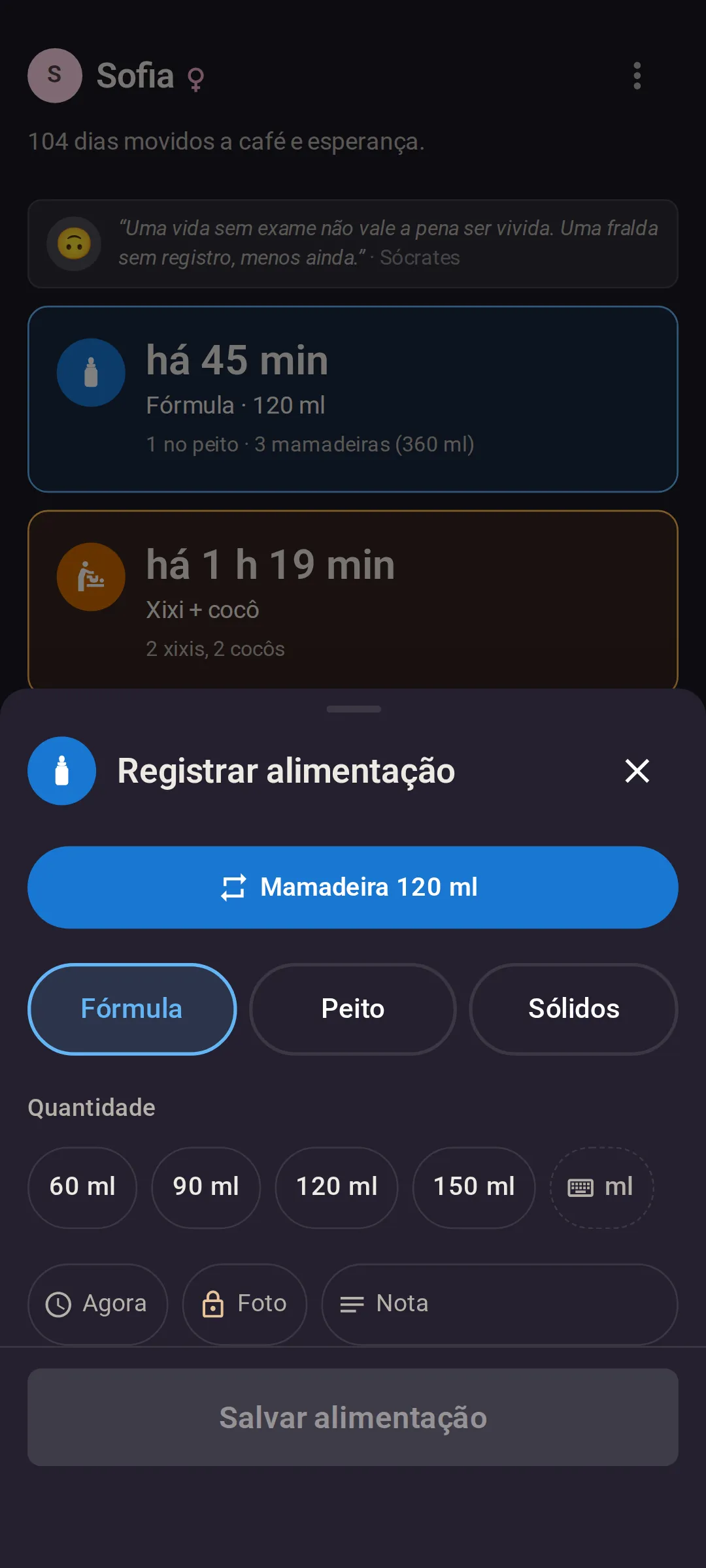 A tela Registrar alimentação: um botão “Mamadeira 120 ml” para repetir com um toque, as opções Fórmula, Peito e Sólidos, e atalhos de quantidade de 60, 90, 120 e 150 ml.