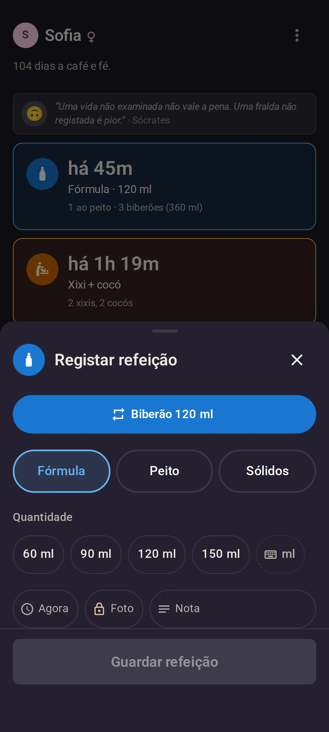 O painel Registar refeição: um botão “Biberão 120 ml” para repetir com um toque, as opções Fórmula, Peito e Sólidos, e valores rápidos de 60, 90, 120 e 150 ml.