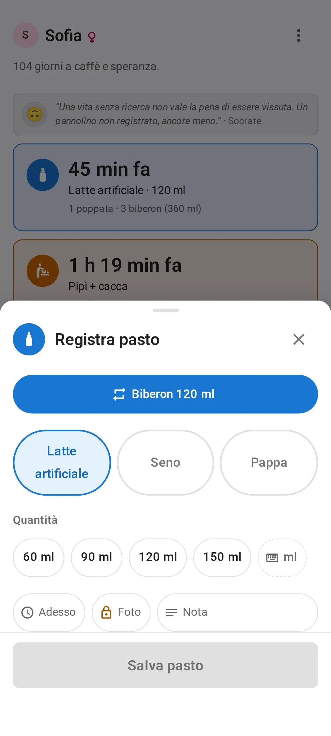 La schermata Registra pasto: un pulsante per ripetere “Biberon 120 ml” con un tocco, le opzioni Latte artificiale, Seno e Pappa, i pulsanti di quantità 60, 90, 120 e 150 ml, e un pulsante Salva pasto.