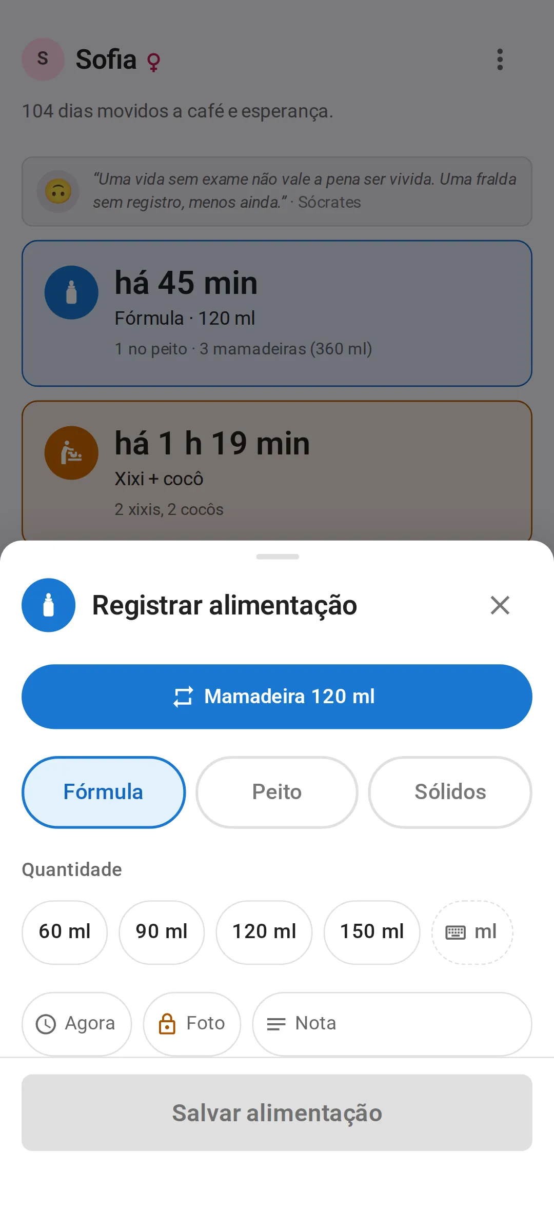 A tela Registrar alimentação: um botão “Mamadeira 120 ml” para repetir com um toque, as opções Fórmula, Peito e Sólidos, e atalhos de quantidade de 60, 90, 120 e 150 ml.