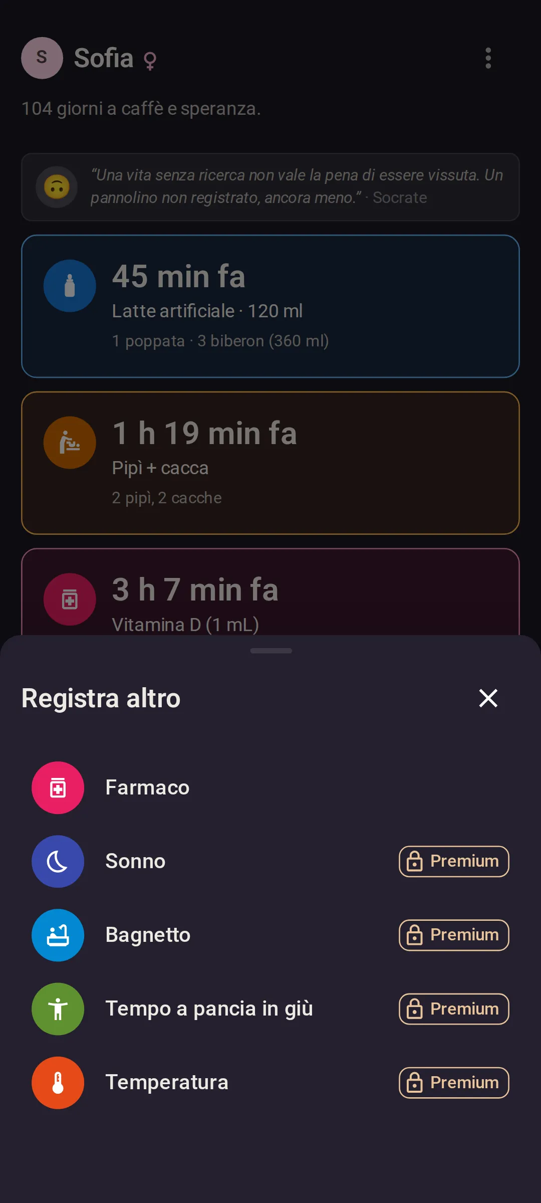 Il menu Registra altro sopra la schermata Oggi: prima Farmaco, poi Sonno, Bagnetto, Tempo a pancia in giù e Temperatura, le ultime quattro con un’etichetta Premium e un lucchetto nel piano gratuito.