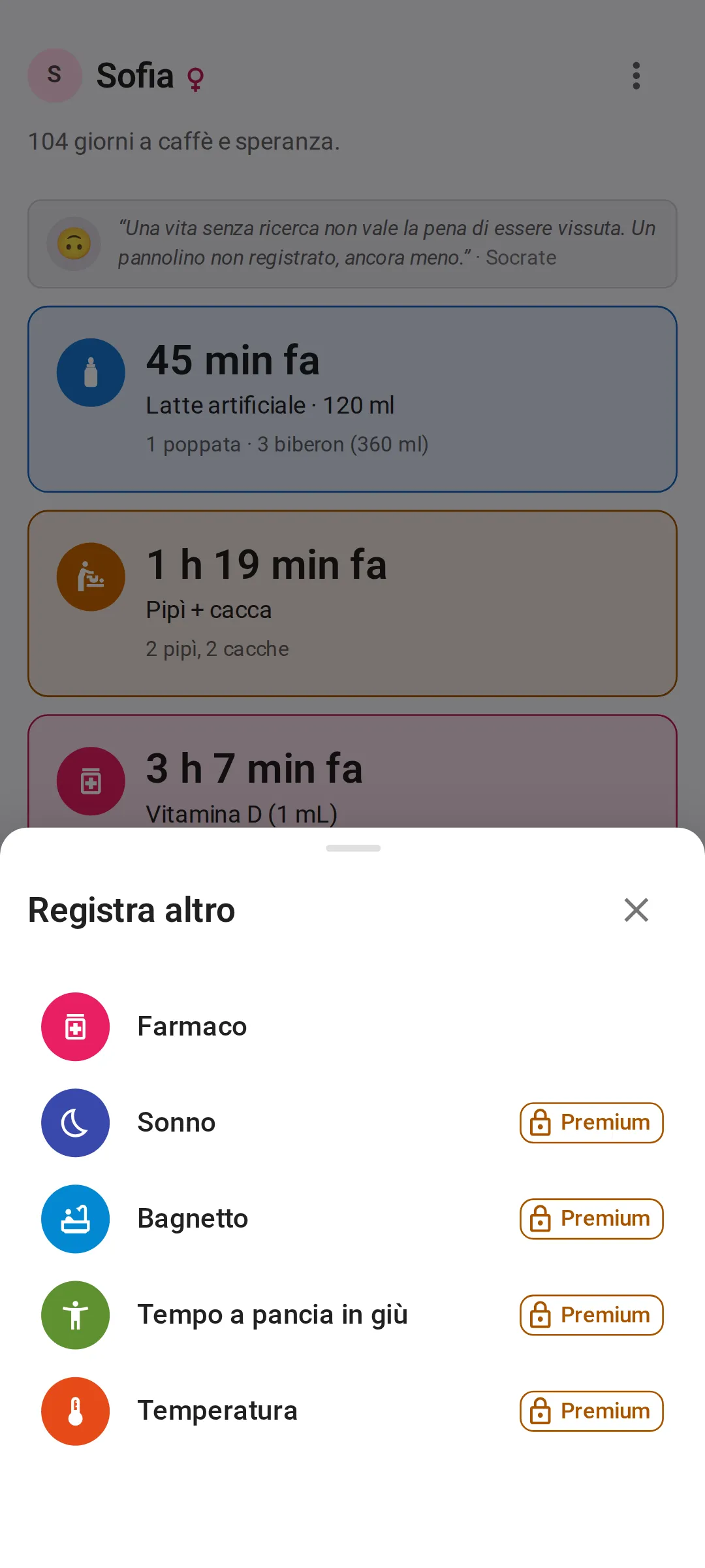 Il menu Registra altro sopra la schermata Oggi: prima Farmaco, poi Sonno, Bagnetto, Tempo a pancia in giù e Temperatura, le ultime quattro con un’etichetta Premium e un lucchetto nel piano gratuito.